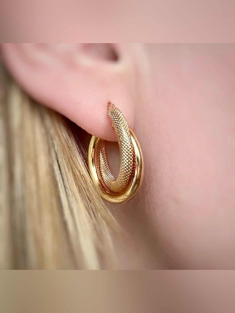 Uno-A-Erre 14K Italy gold high fashion 21 mm fancy textured double hoop earrings